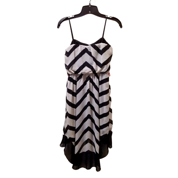 City Triangles Black White Chevron Hi-Low Dress Size S - Picture 1 of 4